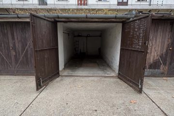 Debrecen, Piac utca - Garage for rent on Piac street