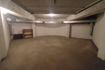 Debrecen, Hadházi út - Double garage for rent near Bem Square